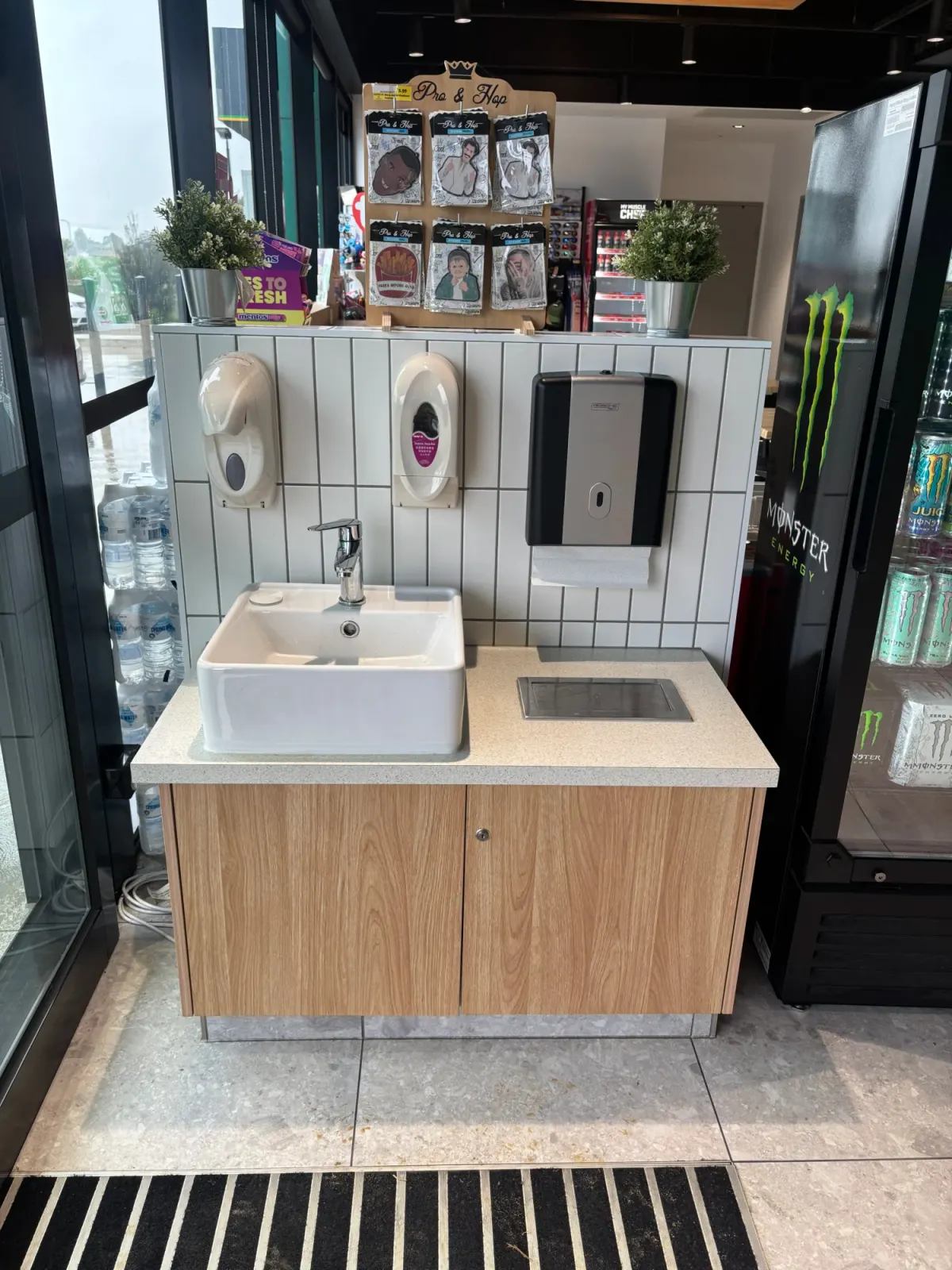 Hand basin fit-off