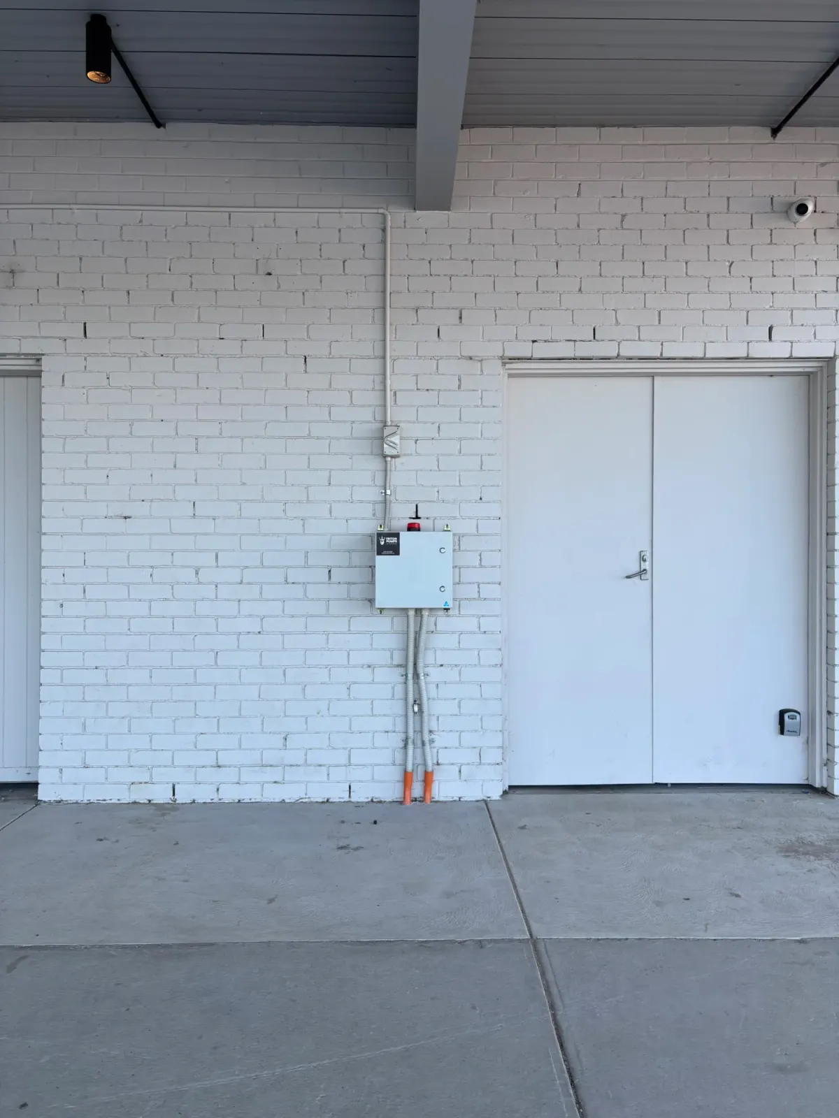 Pump well and box